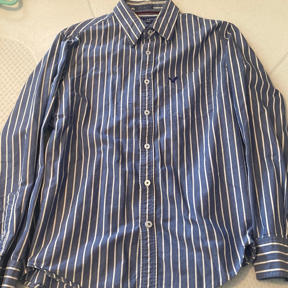 American Eagle - Mens - Medium - Button down long sleeve shirt